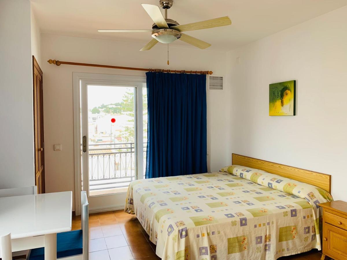 Apartamentos Ebusus Santa Eulária des Riu Exterior foto